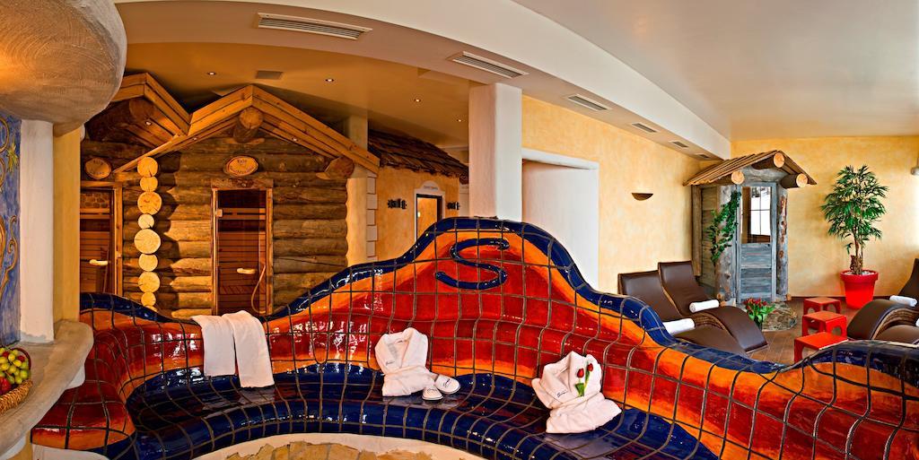 Hotel Snowwhite 4*